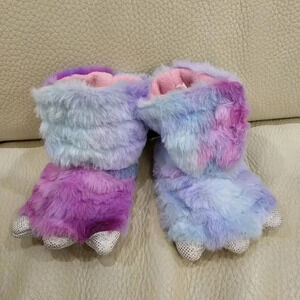 Capelli Baby Faux Fur Dinosaur Claws  Bootie Slippers Velcro Small size 4/5